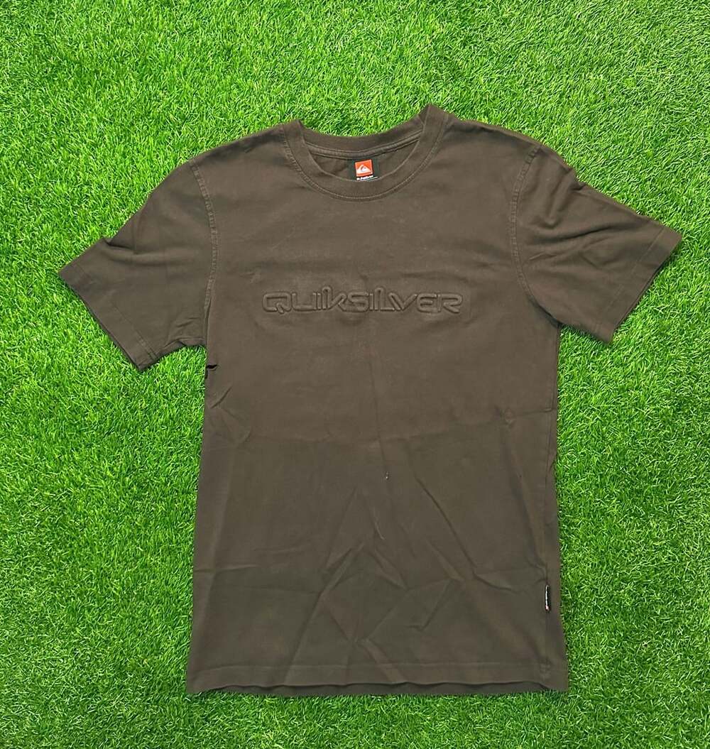 Y2K Quiksilver Men's Brown Short Sleeve T-Shirt with Embroidered Logo Small